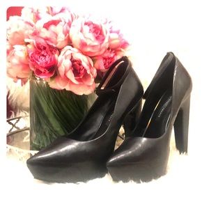 Theyskens Theory Ziggy Pump